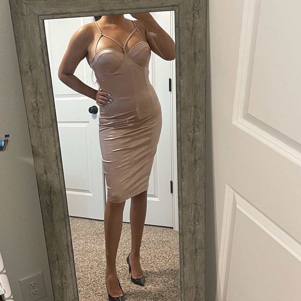 Metallic pink medi